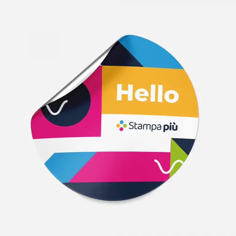 Adesivi sagomati personalizzati in PVC bianco o trasparente, ideali per packaging, prodotti, etichette e bollini promozionali, stampa digitale ad alta qualità