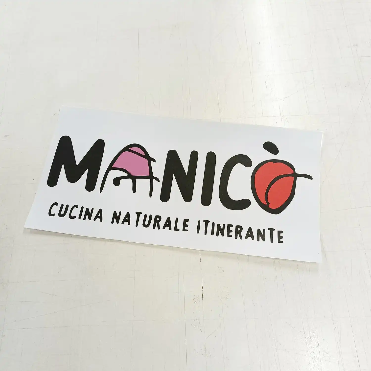 Adesivo in pvc monomerico trasparente