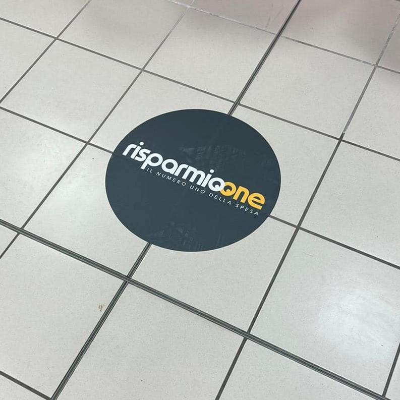 Adesivo calpestabile in PVC per pavimenti - immagine 7