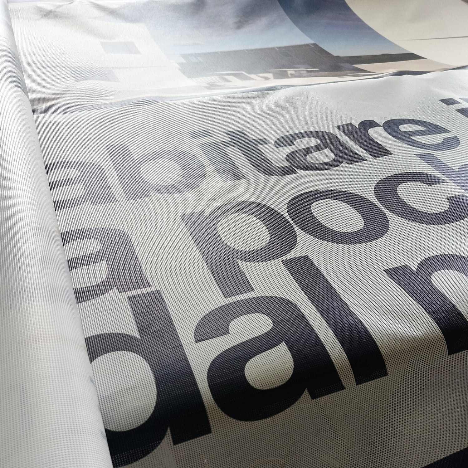 stampa personalizzata su rete mesh microforato