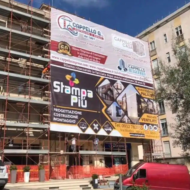 striscioni mesh microforati per impalcature