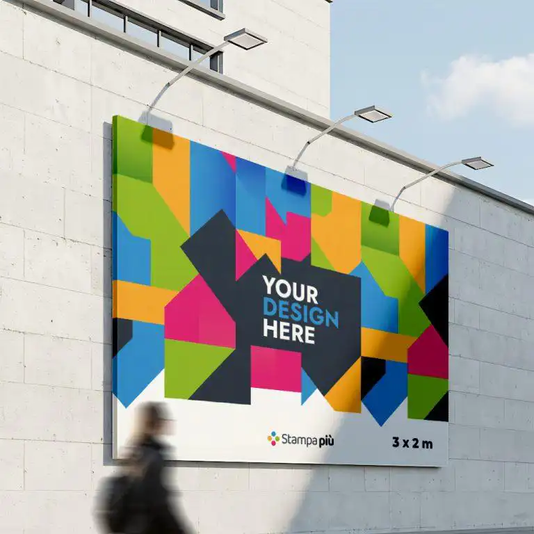 Maxi manifesti per affissioni personalizzati 3×2 m su carta blueback 115 gr, stampa digitale ad alta risoluzione, ideale per affissioni esterne e promozioni di grande formato