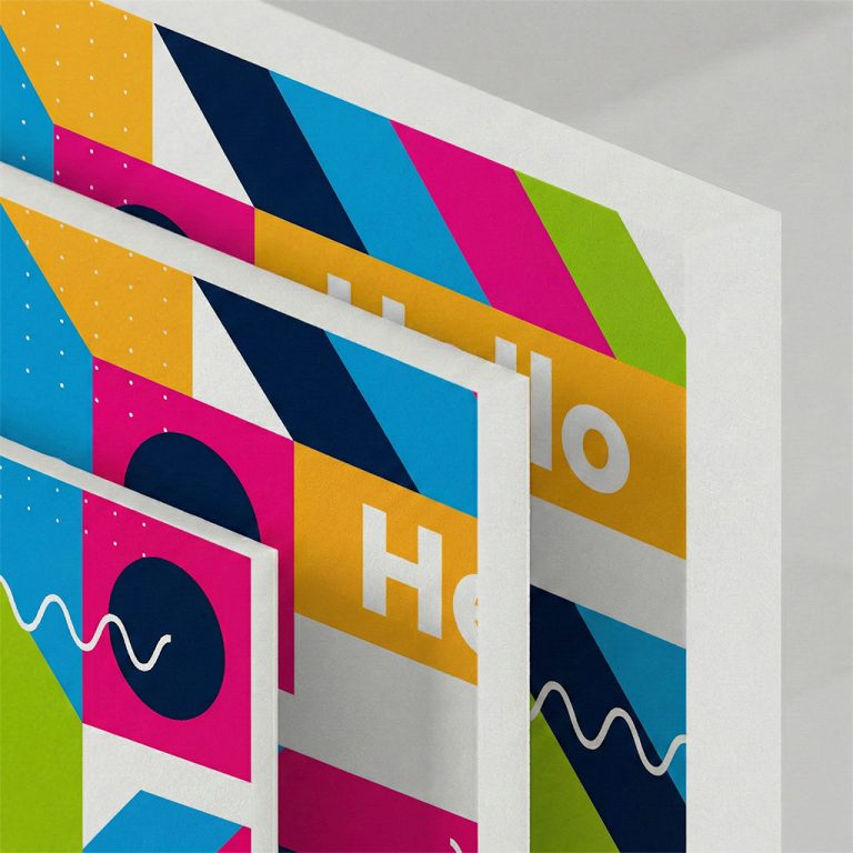 Pannello in Forex in PVC espanso rigido con superficie liscia per stampa ad alta risoluzione, ideale per insegne, segnaletica e comunicazione visiva indoor e outdoor.