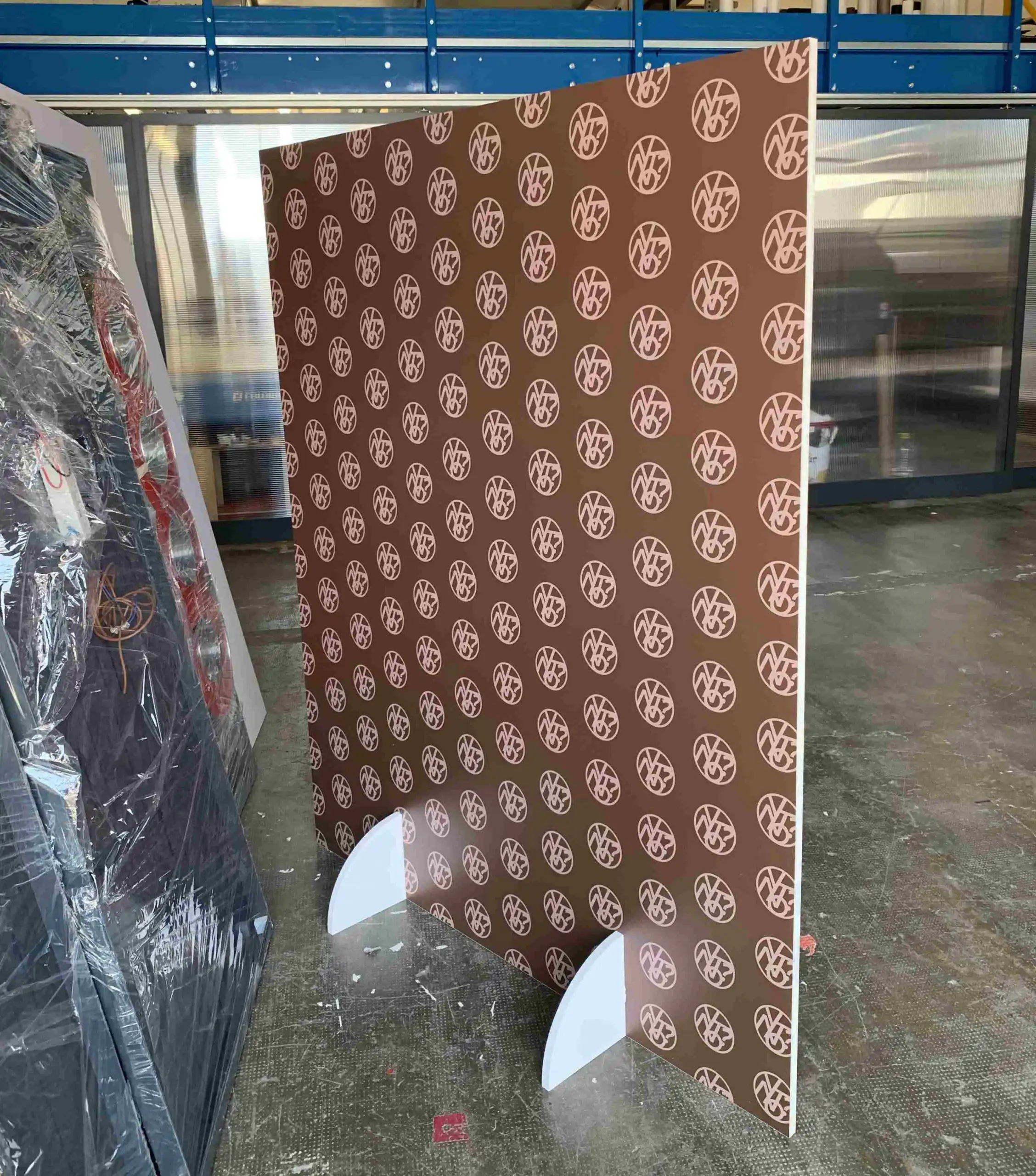 pannello autoportante o totem pubblicitario