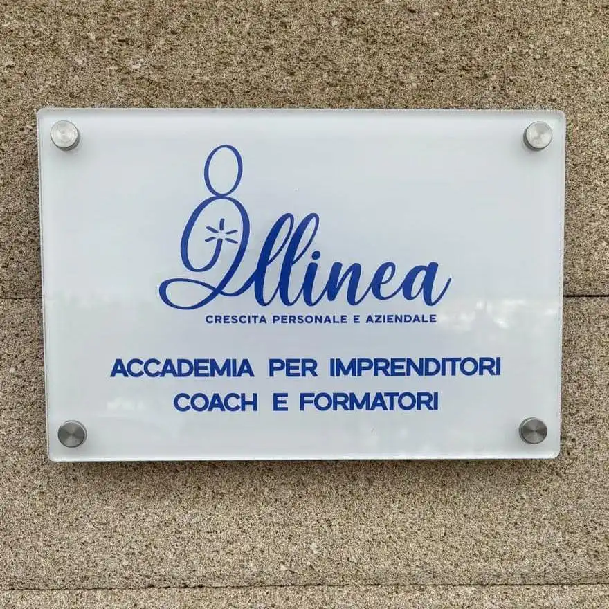 targa in plexiglass rettangolare bianca + distanziali