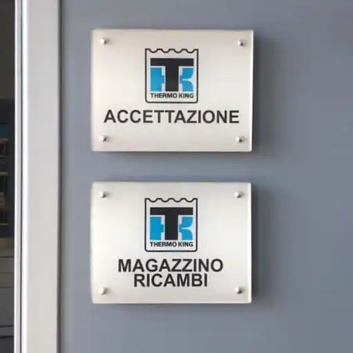 targhe in plexiglass personalizzate